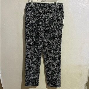 New Directions Black and White Floral Chinos